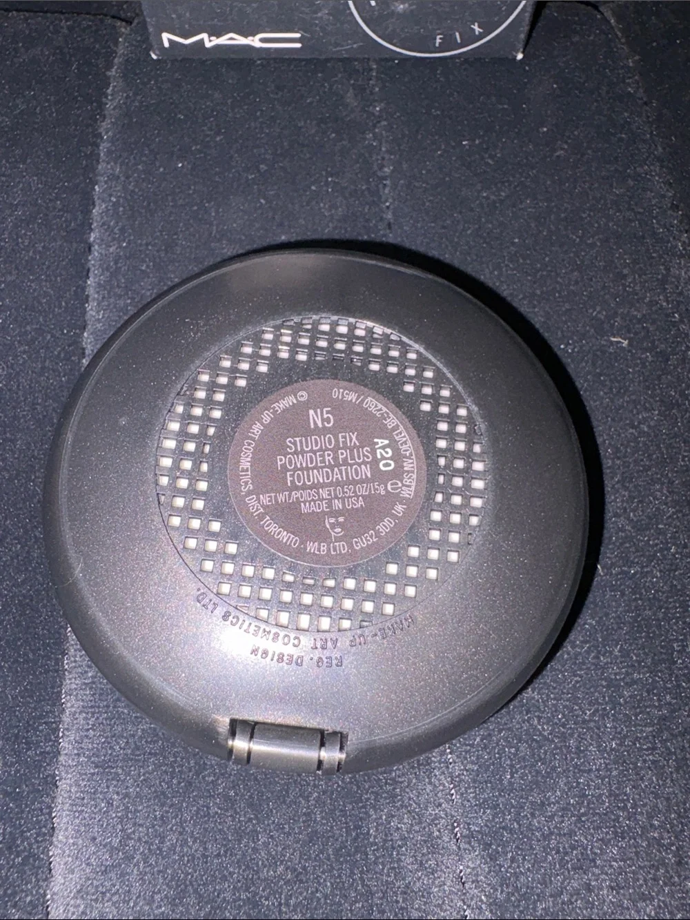 MAC Cosmetics Pressed Setting Powder Compact — N5 (old formula) NIB